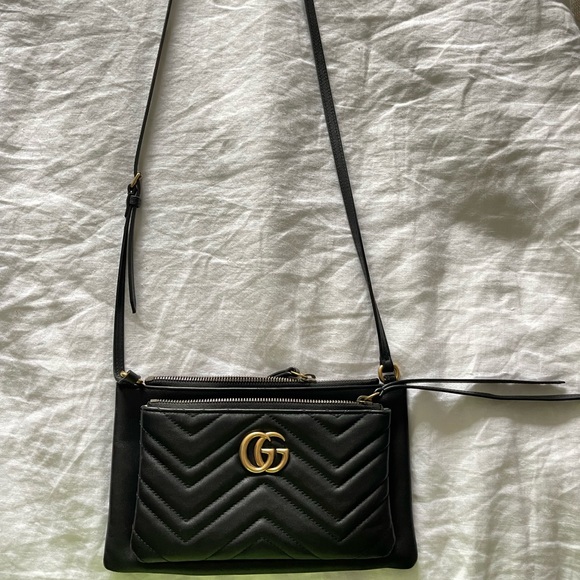 Gucci Handbags - Gucci crossbody Marmont